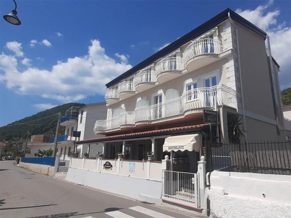 Hotel Da Alfredo Castellabate Exteriör bild